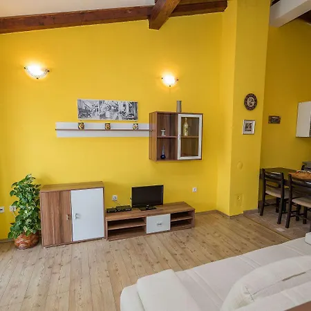 Einzigartiges Nur 300 Meter Zum Mit Meerblick, Privatem Balkon, Waschmaschine * Crikvenica