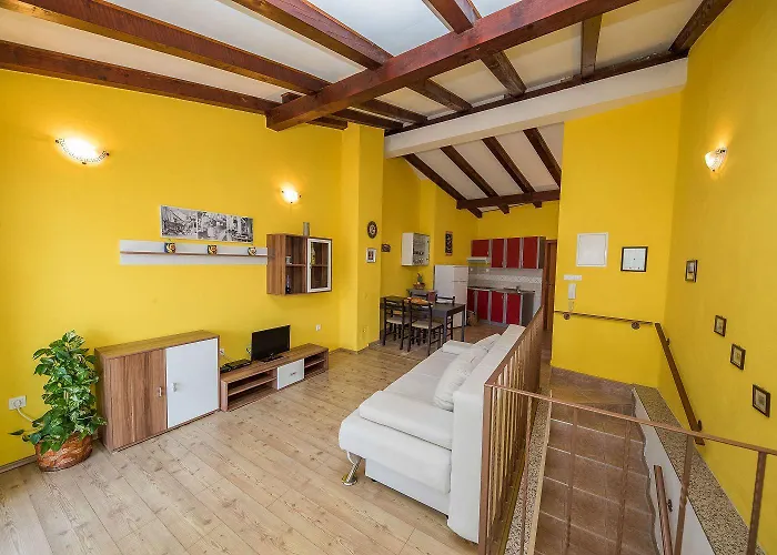 Daire Einzigartiges Nur 300 Meter Zum Mit Meerblick, Privatem Balkon, Waschmaschine *