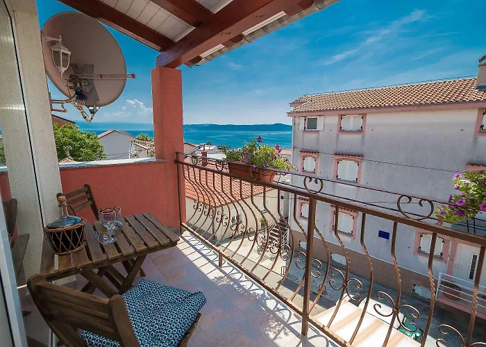 Einzigartiges Nur 300 Meter Zum Mit Meerblick, Privatem Balkon, Waschmaschine * Crikvenica