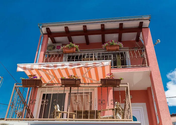 Daire Einzigartiges Nur 300 Meter Zum Mit Meerblick, Privatem Balkon, Waschmaschine