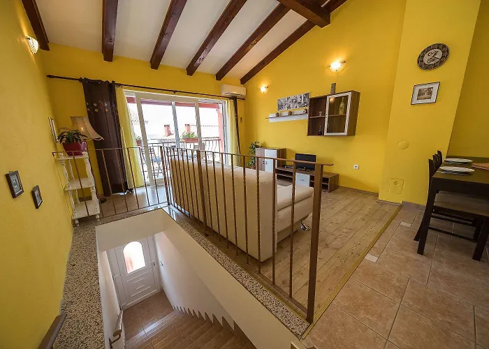 Einzigartiges Nur 300 Meter Zum Mit Meerblick, Privatem Balkon, Waschmaschine * Crikvenica
