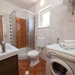 Einzigartiges Nur 300 Meter Zum Mit Meerblick, Privatem Balkon, Waschmaschine Daire *