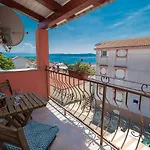 Einzigartiges Nur 300 Meter Zum Mit Meerblick, Privatem Balkon, Waschmaschine * Crikvenica