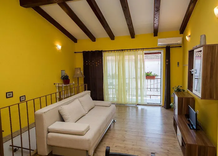 Einzigartiges Nur 300 Meter Zum Mit Meerblick, Privatem Balkon, Waschmaschine